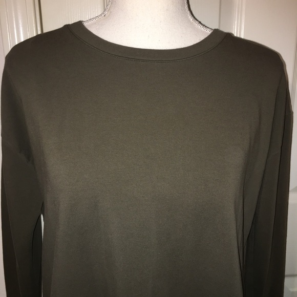 Vince Camuto Oversized Faux Layered Top - Picture 2 of 10
